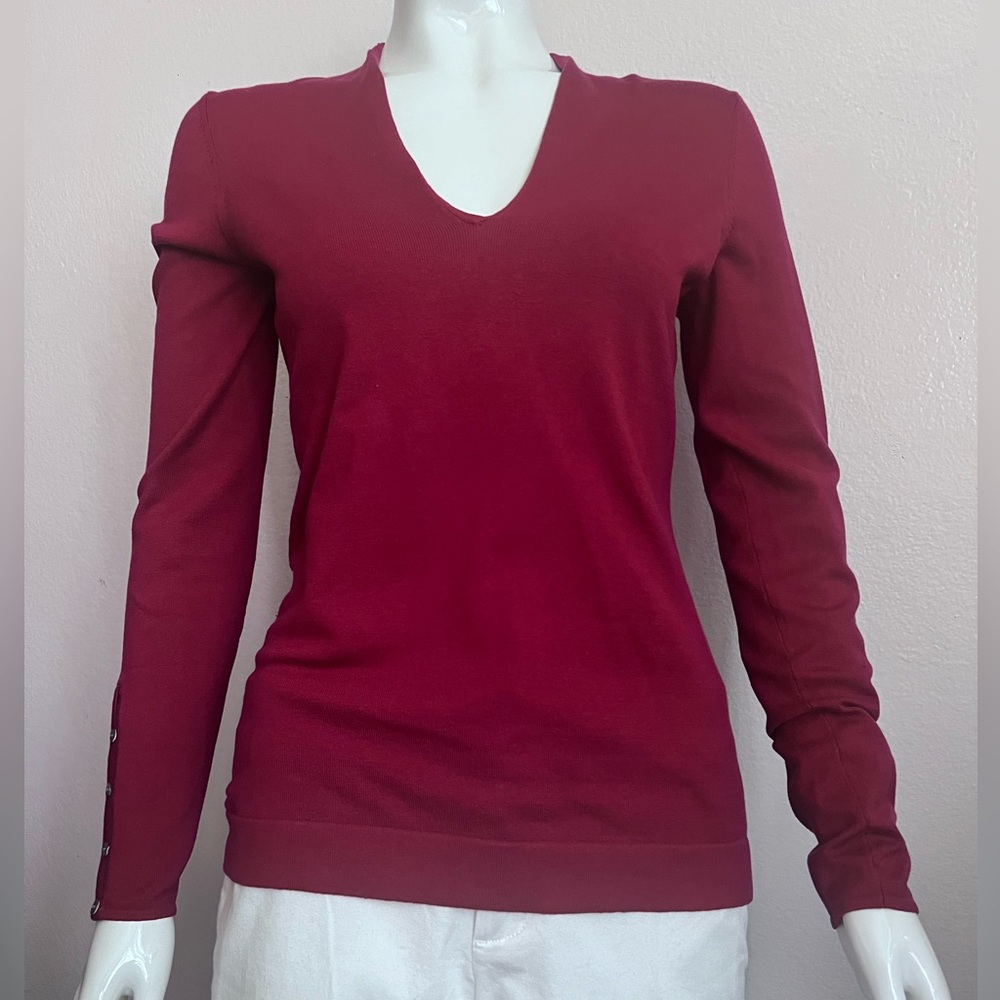 Neiman Marcus sweatshirt 66% Silk burgundy size Small